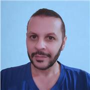 Doctorant en Information et Communication, parlant couramment Italien et possédant un bon niveau d'Anglais